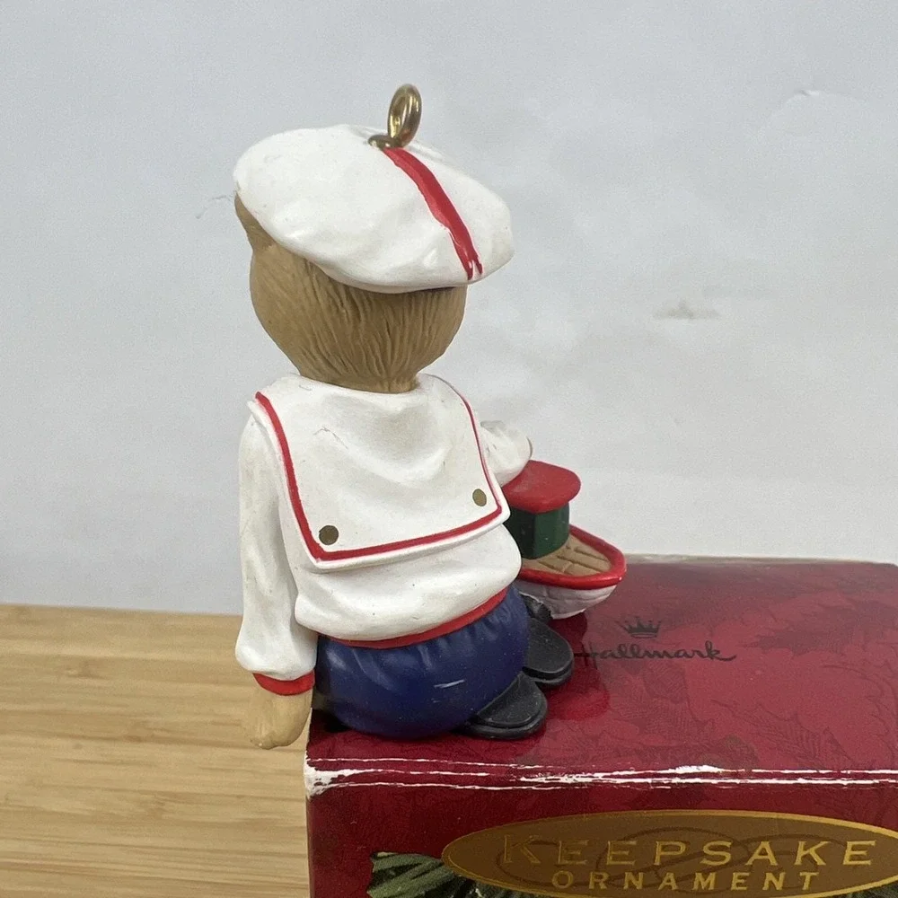 Hallmark keepsake ornament